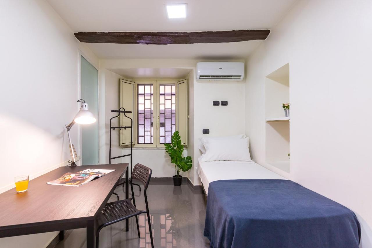 Apartment Santa Sofia's Flat At The Historical Center By Wonderful Italy